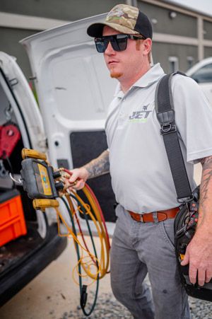 ac repair tech
